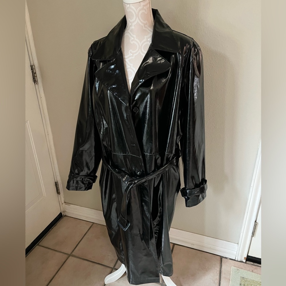 Venezia black vinyl rain resistant coat